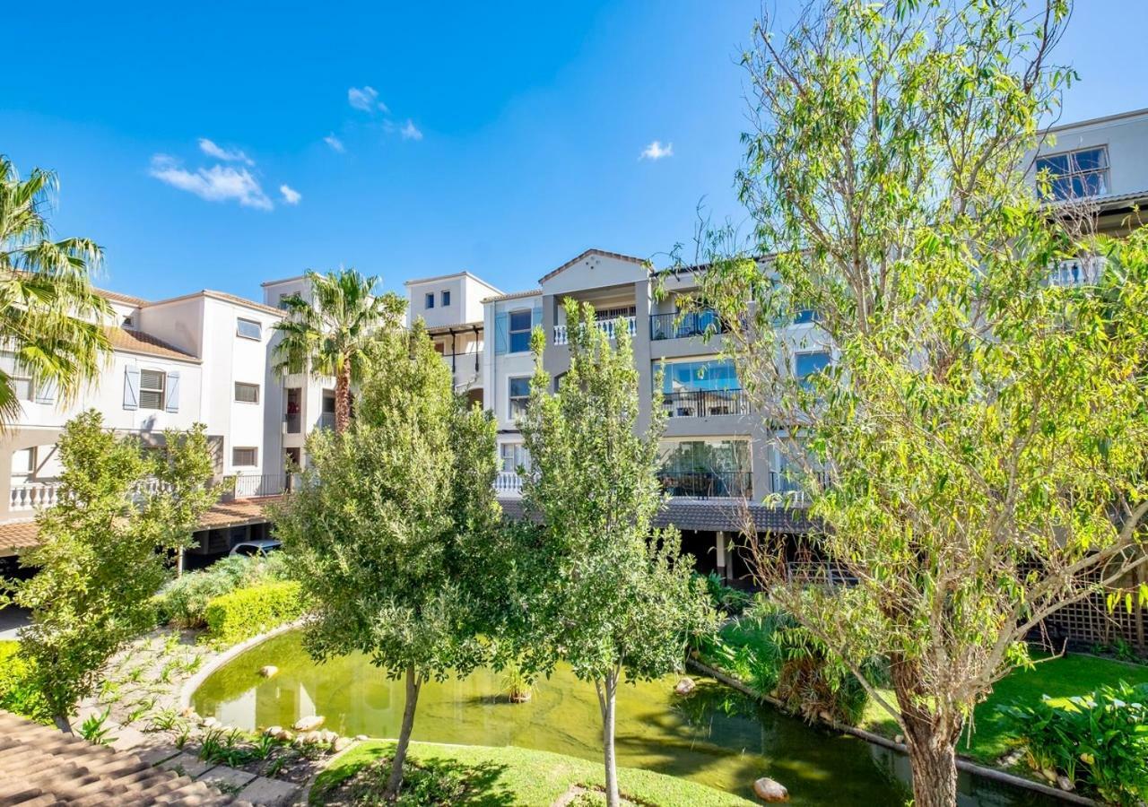 Bougain Apartment
